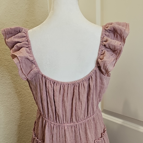 Le Lis Collection Blush Pink Flutter Sleeve Tiered Midi Dress Sz M - Picture 6 of 10